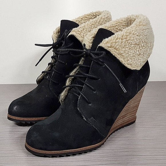 Caslon Gaby Faux Shearling Lace-Up Bootie, Black Leather, Womens Size 9 & 12 - Picture 3 of 12